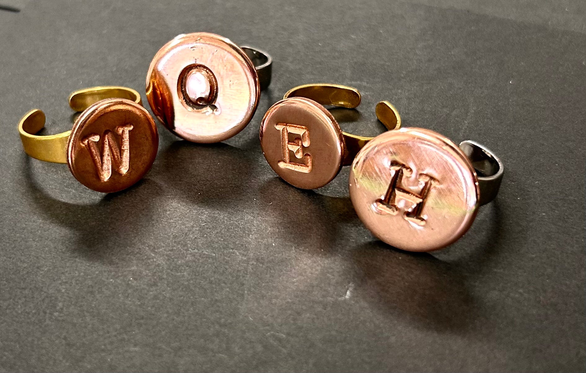 Alphabet adjustable ring
