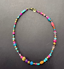 Short glass and metal beads