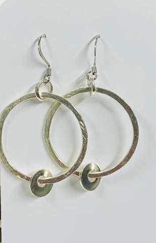 Hoop and disc circle silver
