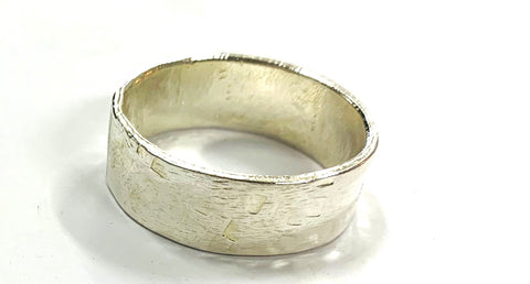 Classic silver ring