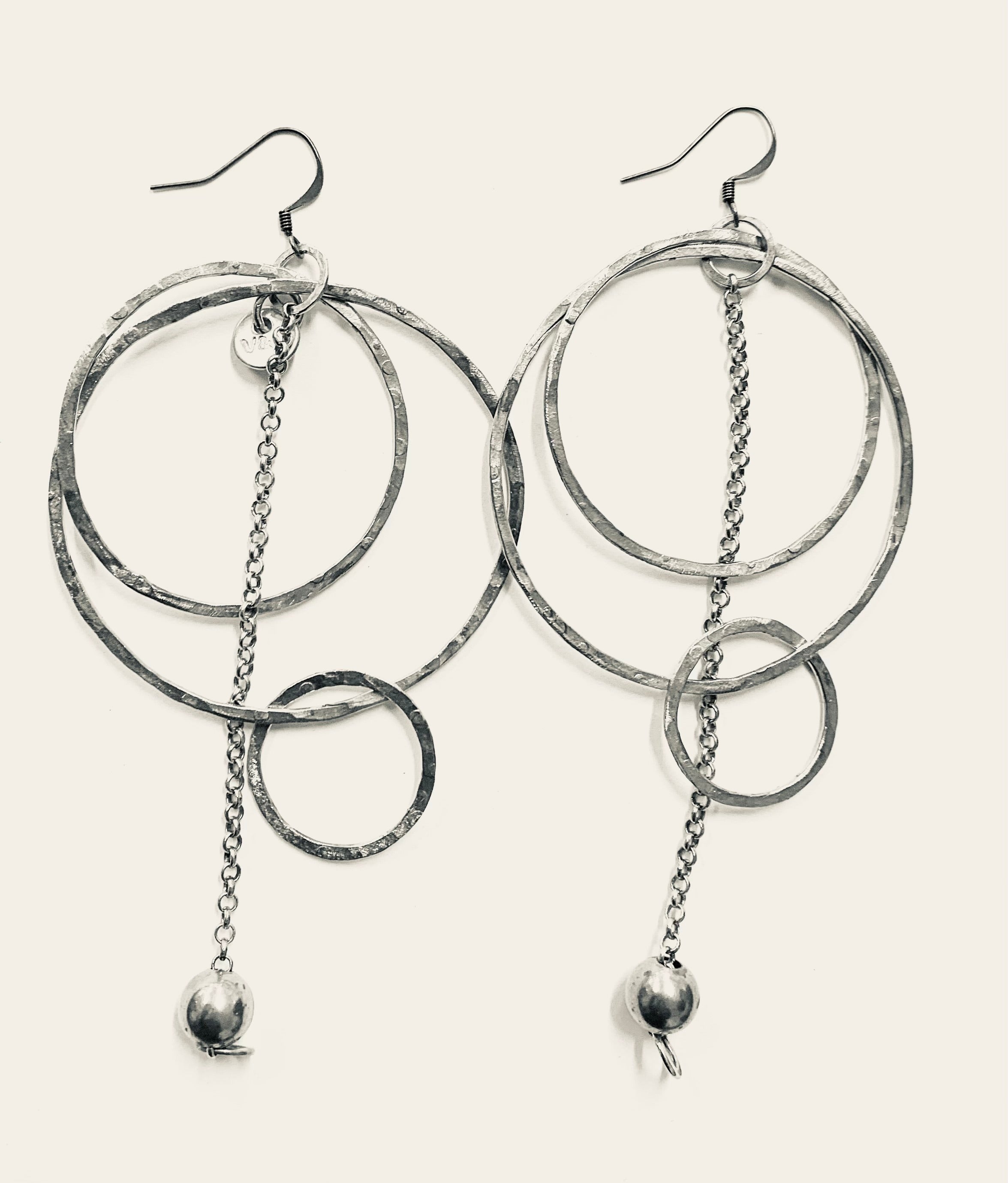 Hoop and chain silver large earrings